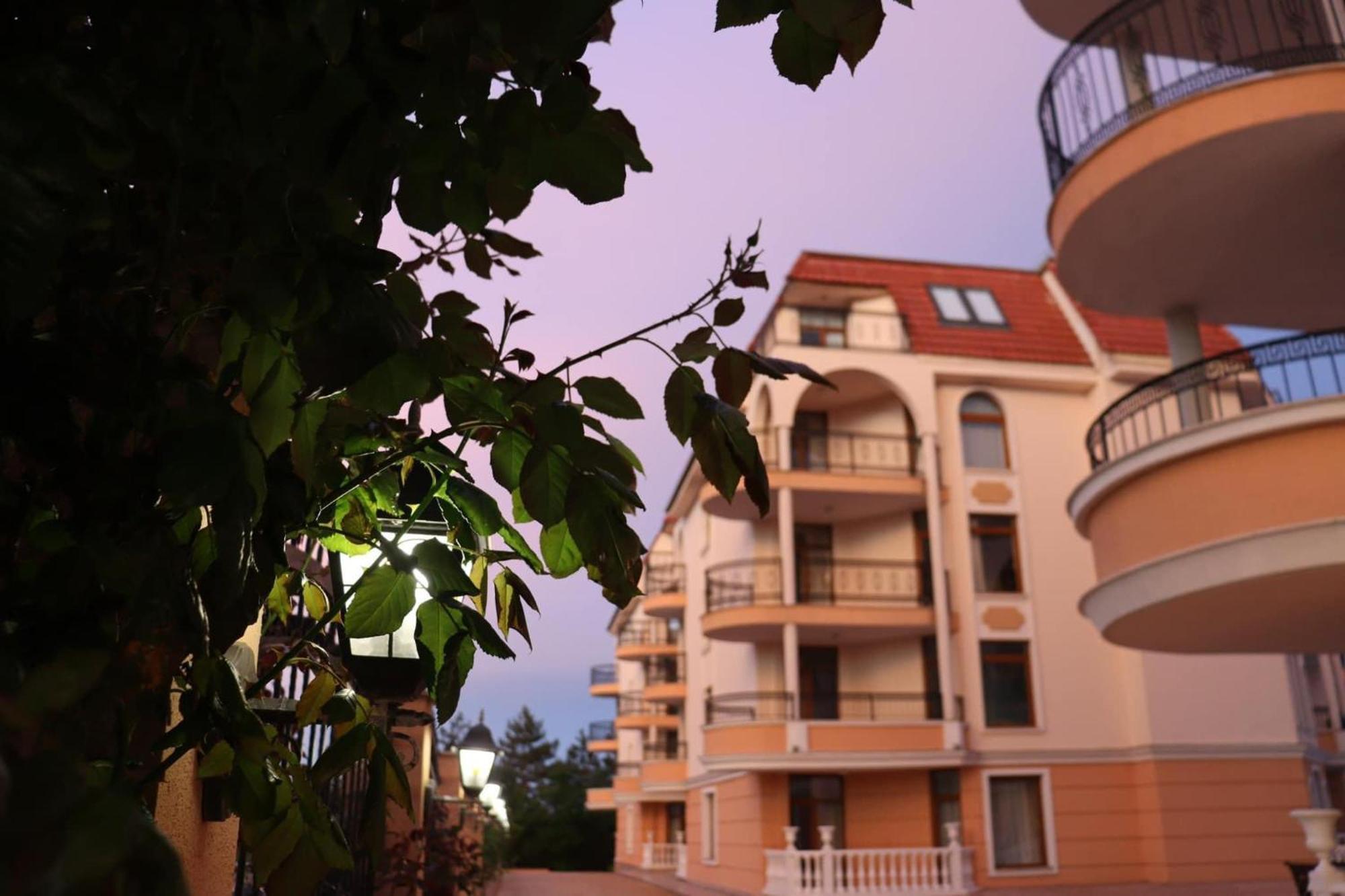 Apart Hotel Apolonia Palace Sinemoretz Exterior photo